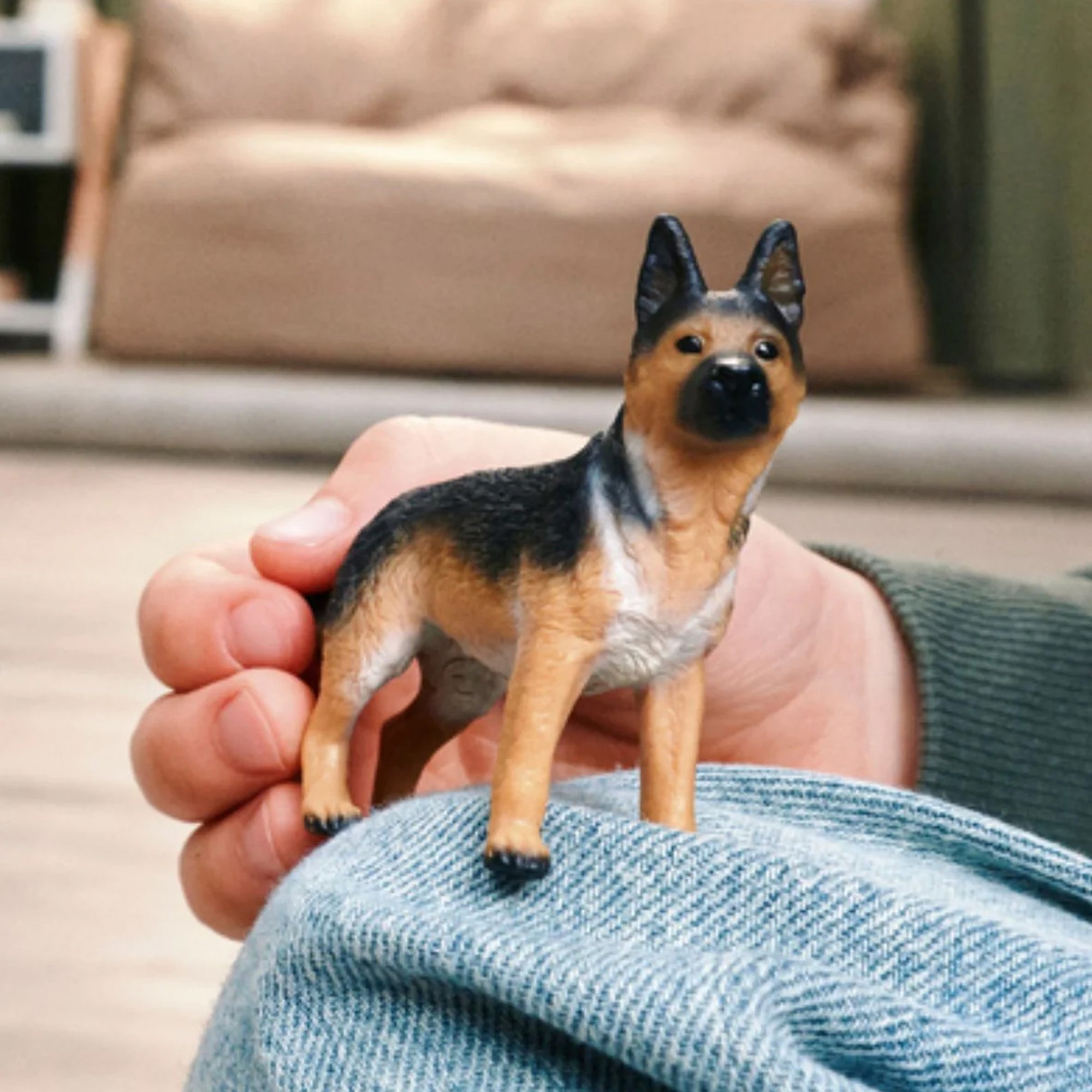 Schleich Farm World German Shepherd Female