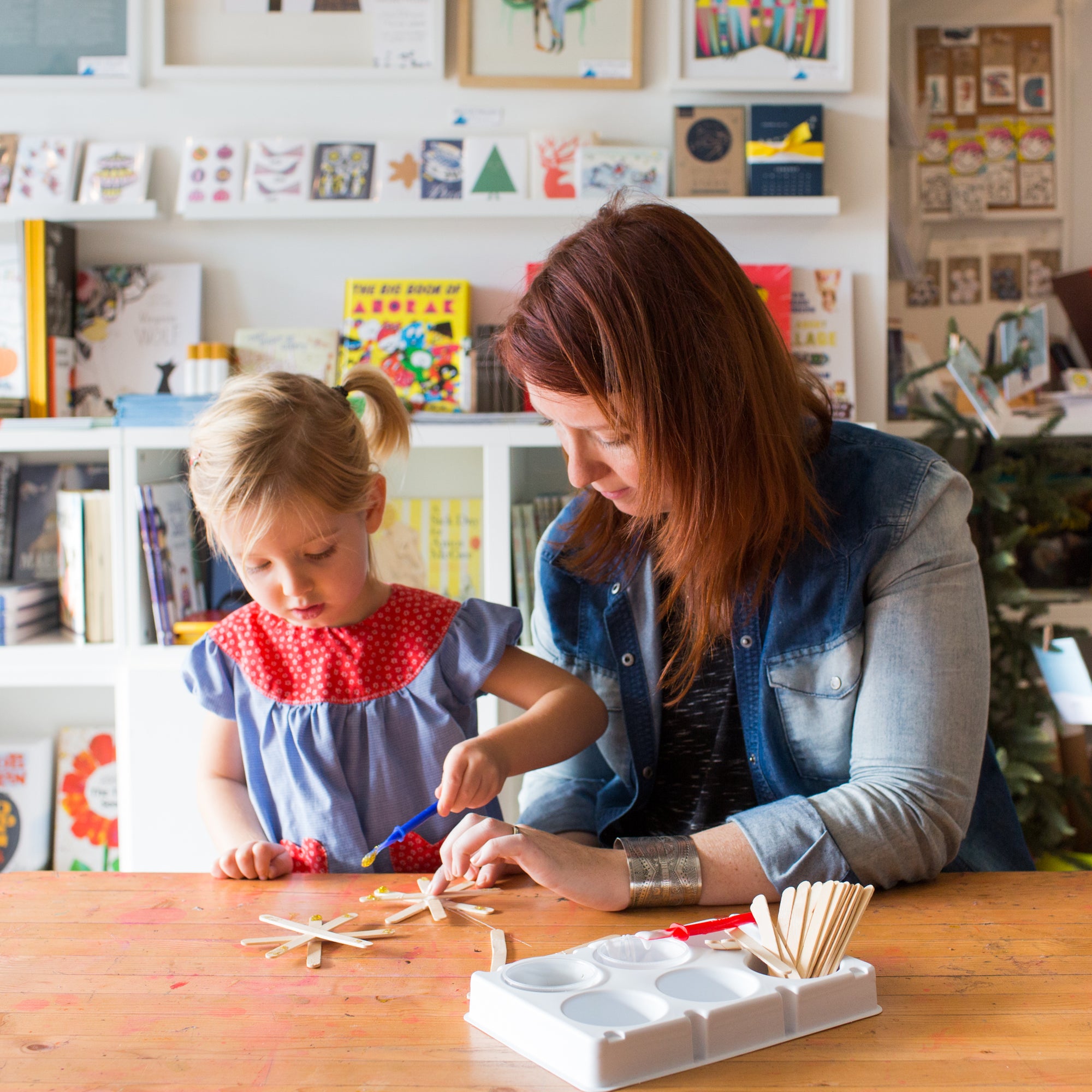 Palette for Tempera Paint Pucks - 6 Well