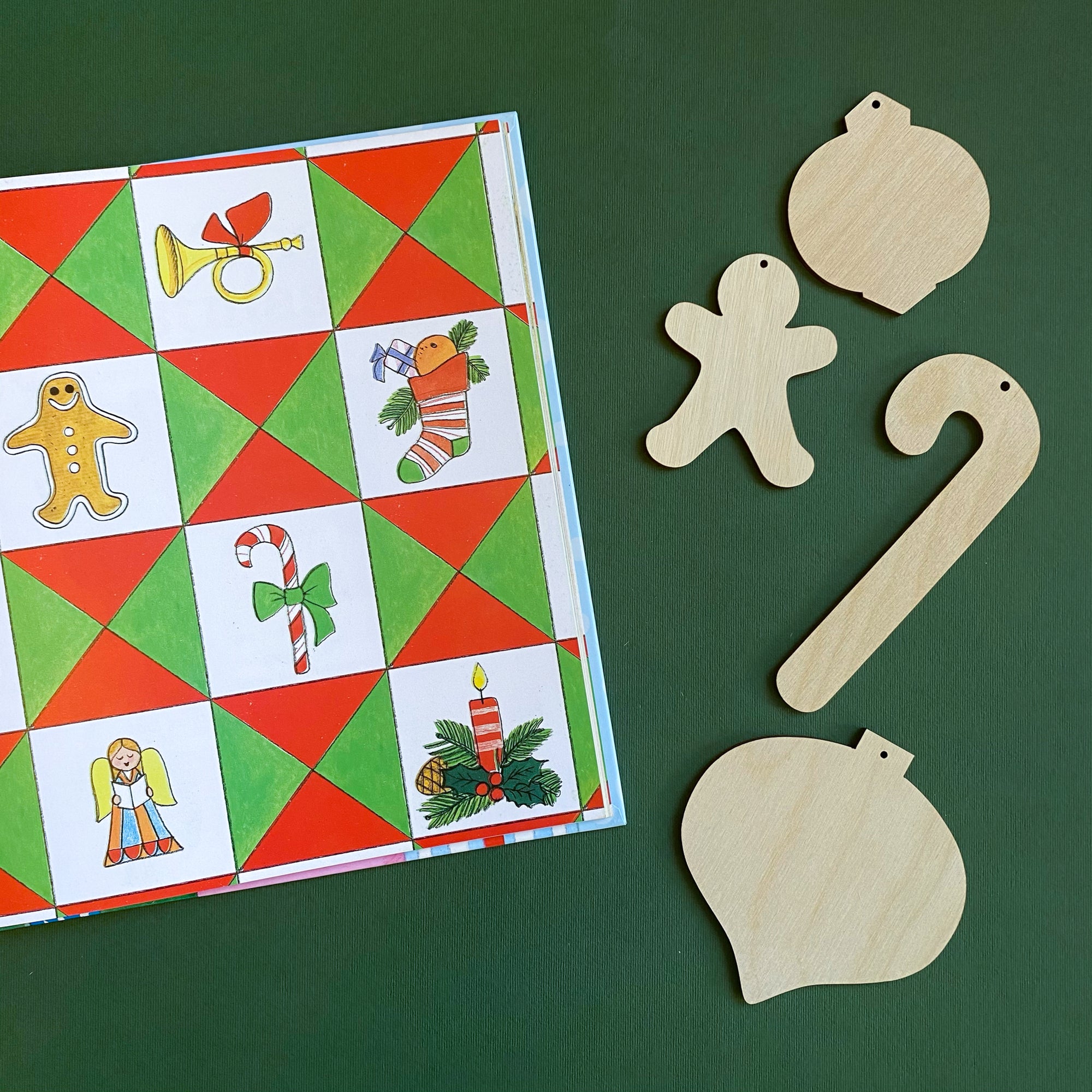 The Sweet Smell of Christmas by Patricia Scarry with 4 wooden paintable ornaments